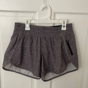 Lululemon Tracker Low-Rise Lined Short 4" size 8